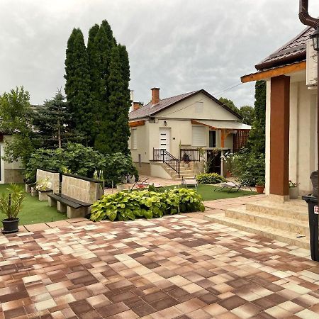 Adam Apartman Hajdúszoboszló Exterior foto