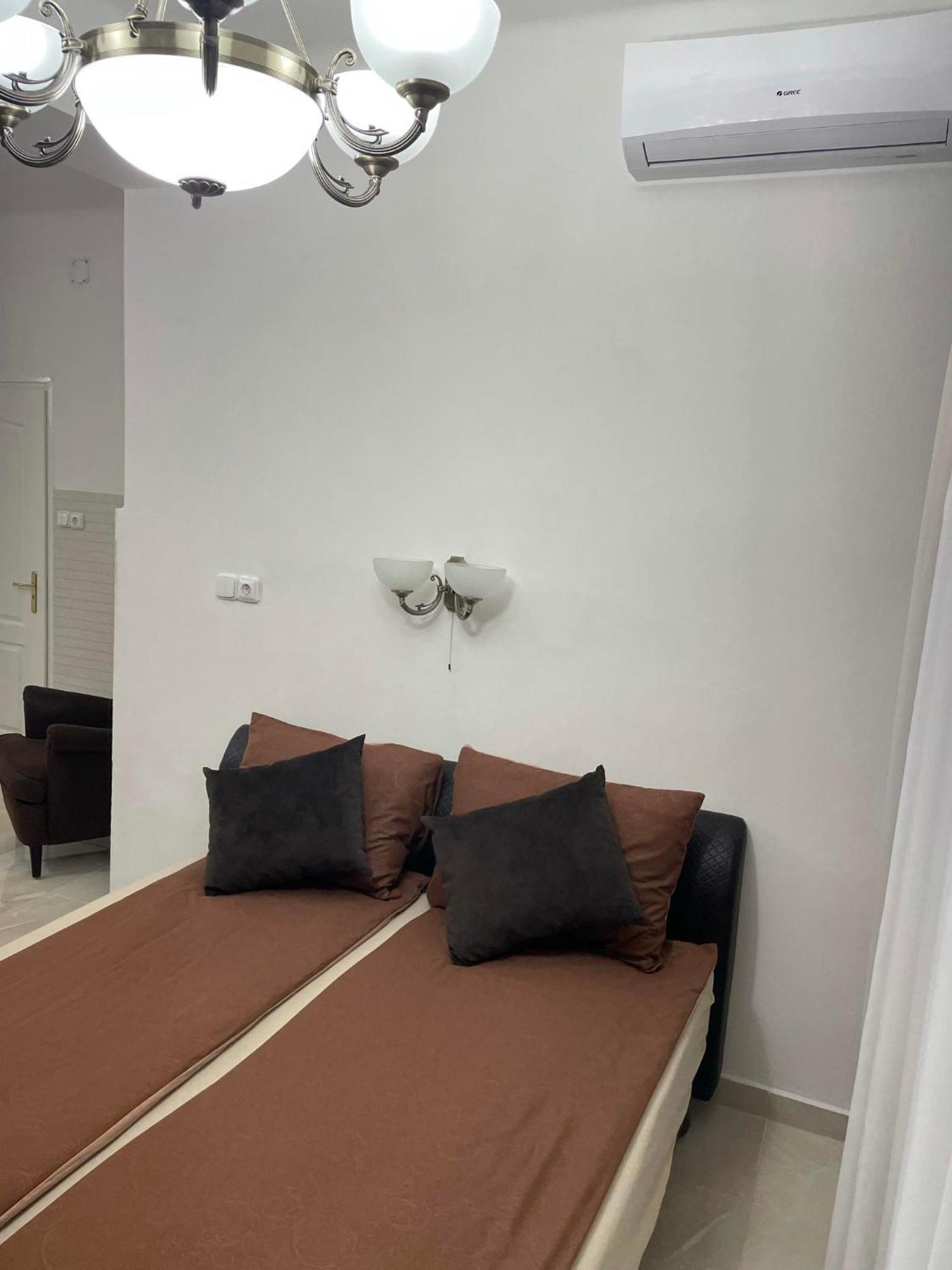 Adam Apartman Hajdúszoboszló Exterior foto